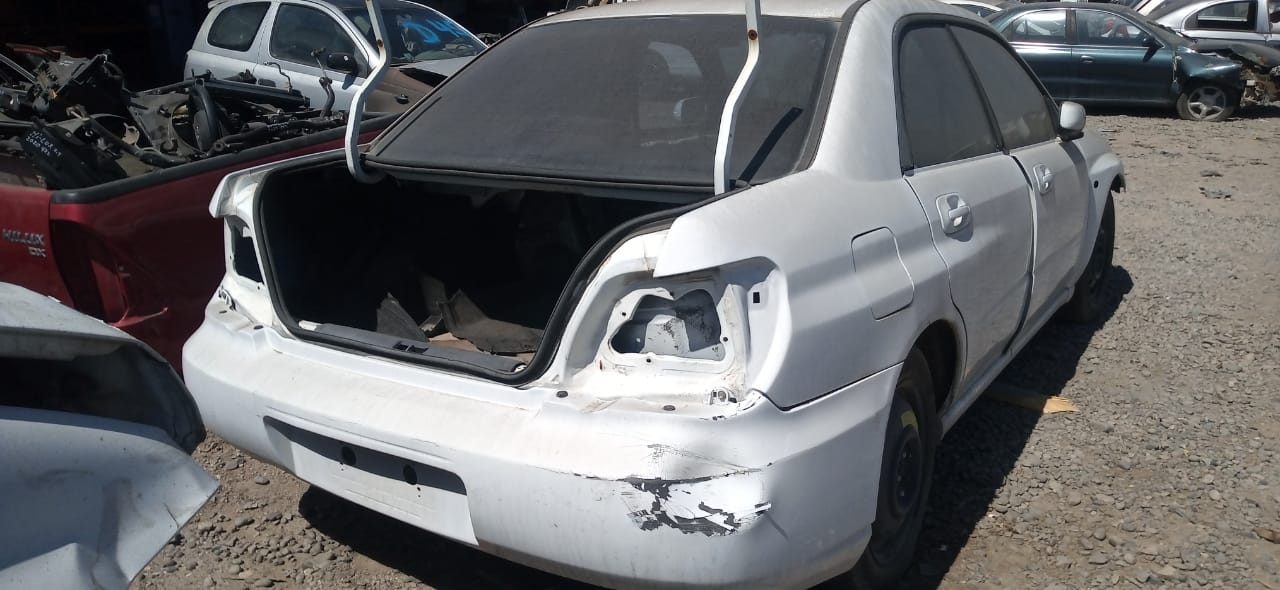 CREMALLERA DE DIRECCIóN Subaru IMPREZA 2006  USADA  EN DESARME